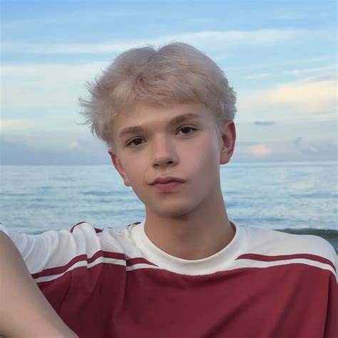 Portrait of noah ryder